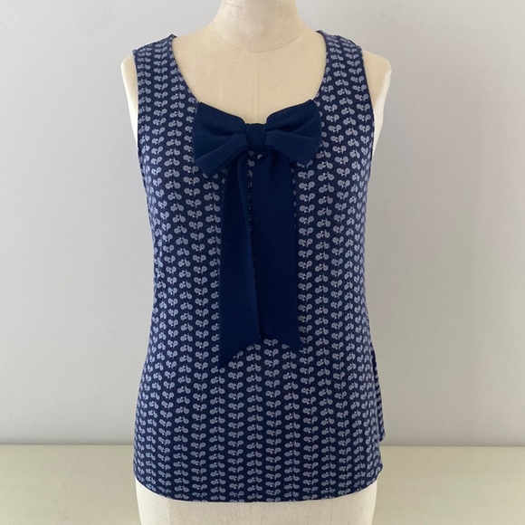 Jacob soft knit navy & white top with keyhole closure at back. Bow at front. S - Picture 2 of 11